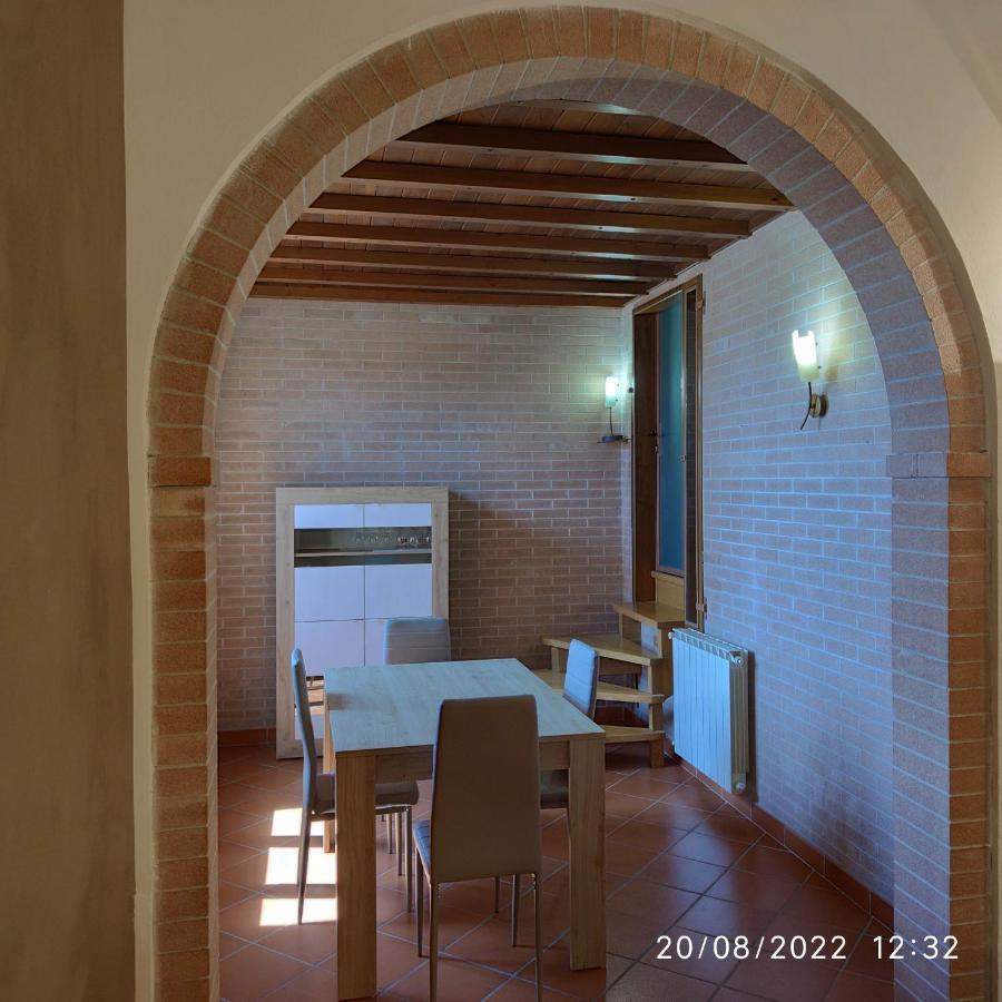 M & M Pinzi Suite Apartment Montepulciano Stazione Exterior foto